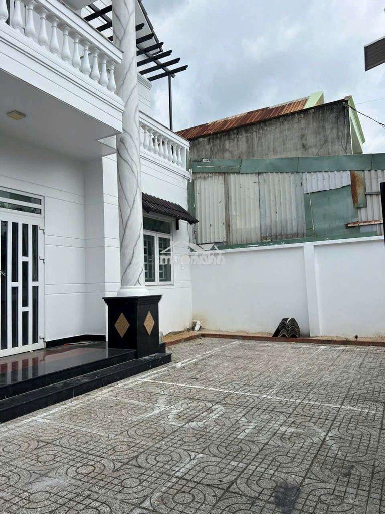 Cho thuê nhà mái thái 4pn nhánh dx006 phú mỹ gần kcn đại đăng  - 3