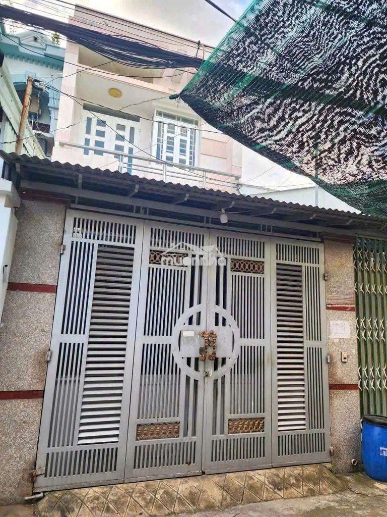 Cho thuê 4mx15m. nhà 1 lầu 3pn 2wc. tch q12