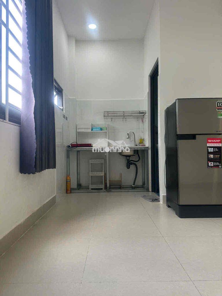 Cho thuê phòng trọ hẻm 1036 cmt8 (gần hoàng sa), full nội thất, giá ch
