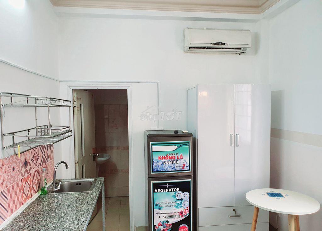 Lý chính thắng - ngay cầu kiệu - quận 3 - 4