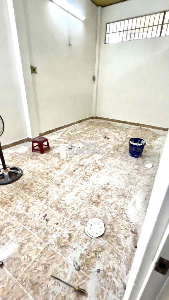 Cho thuê nhà mới sơn xong gò dầu 4.2x12m 1 lầu 2pn 2wc 10tr - 4