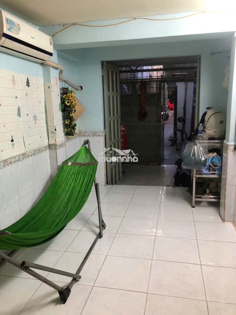 Bán nhà khu vực an ninh, gần bv bt, ubnd, trường mầm non, cấp 1,2,3. 