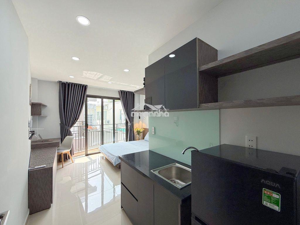 Siêu phẩm ban côngcửa sổ công viên gia định, sân bay tsn,đh hàng không - 2