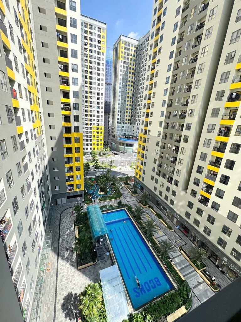 Cho thuê bcons 2pn2wc cách làng đại học 5 phút - view hồ bơi công viên