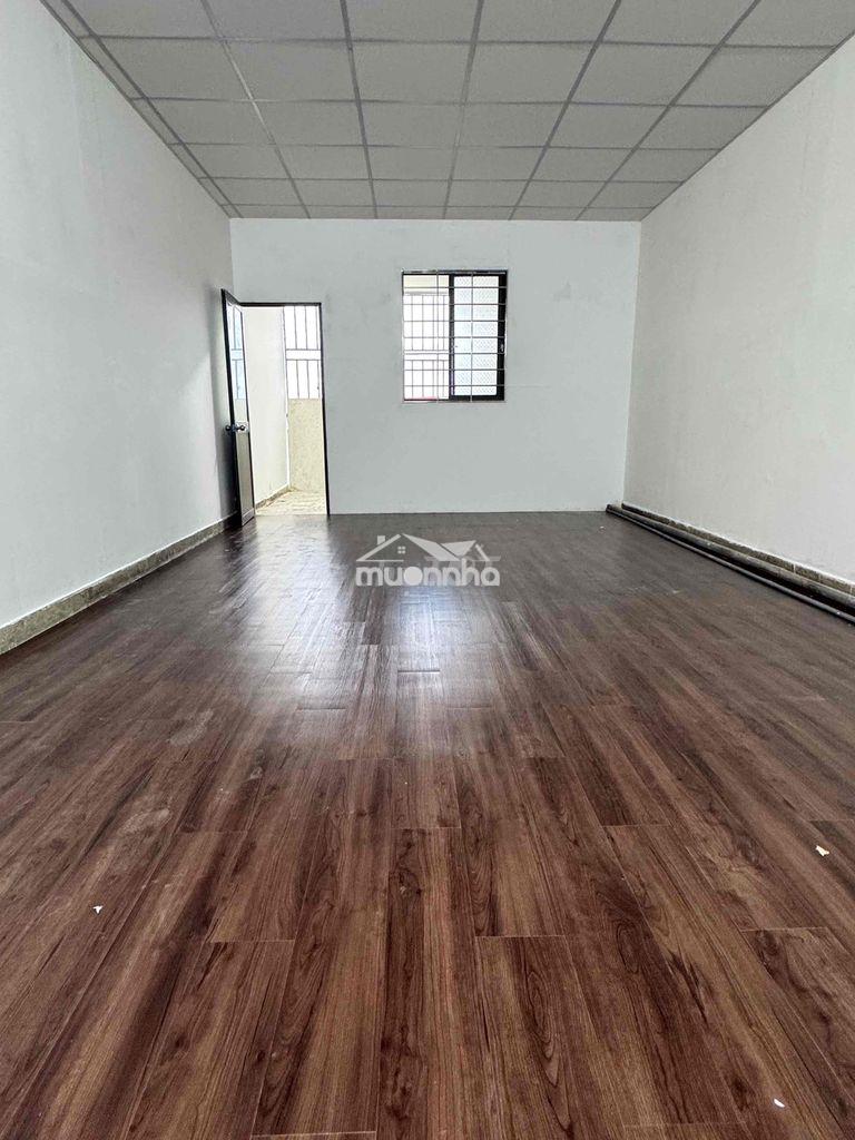 Cho thuê nguyên tầng 3 - nhà mặt tiền - có ban công - 2pn - 1wc