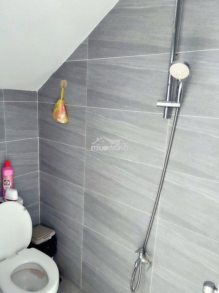 Cho thuê nhà đường thoài ngọc hầu  sát luỹ bán bích : 4 x 21 m đúc 1 l - 2