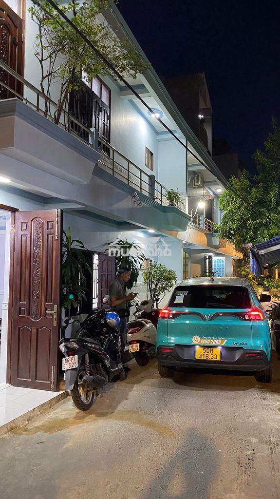 Nhà nguyên căn, hẻm xe hơi thông ra kdc, điện nước chính thức - 2