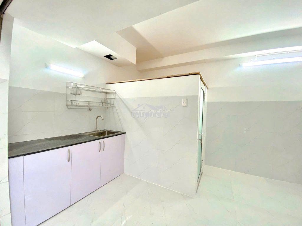 Cho thuê phòng studio mới xây 100% ngay chợ bình thành giá chỉ 3tr1 - 3