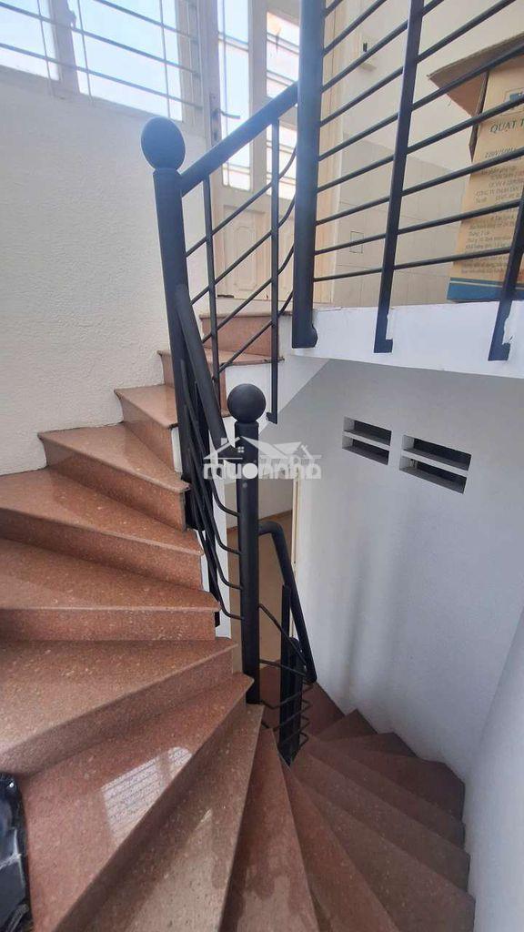 Bán nhà ngang hiếm 6.8m duy tân nhà 5 tầng giá rẽ - 3