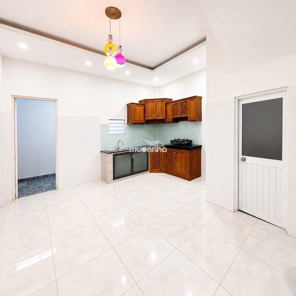 | Giá 13 triệu thuê nhà nguyên căn| 4 phòng ngủ, 5 wc hẻm xe hơi - 3