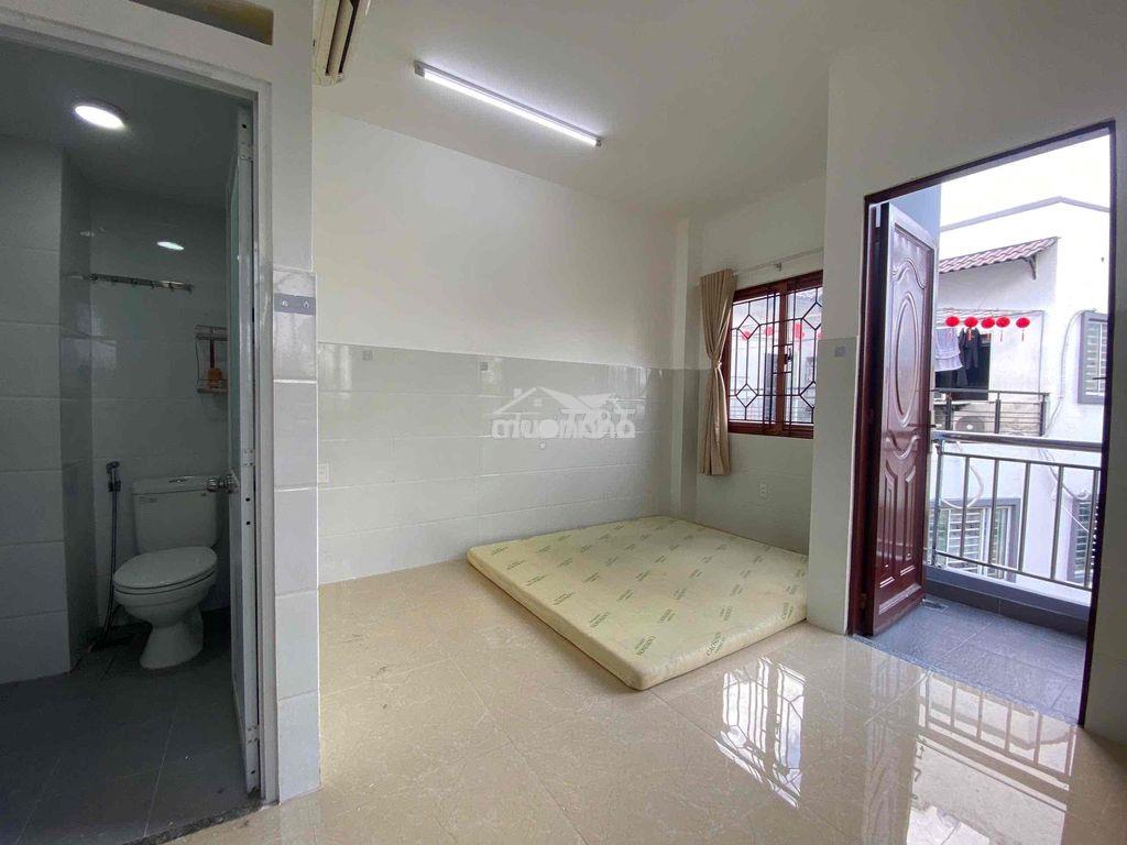 Cuối đường hoa sữa, đi bộ ra phan xích long 150m - 4