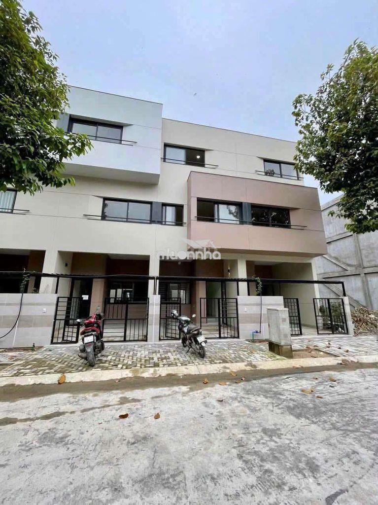 Cho thuê nhà phố liền kề bình chuẩn