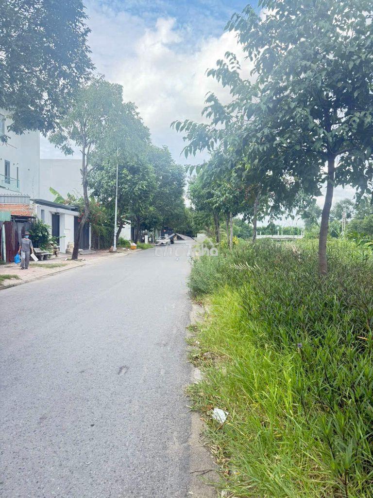 Cho thuê biệt thự nhà vườn 200m2 - 3pn-2wc - biệt thự view sông  - 2