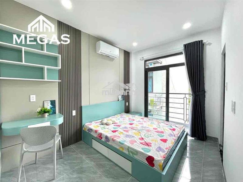 Phòng ban công giá rẻ - siêu đẹp, có thang máy - chỉ 4.5 triệu !!!