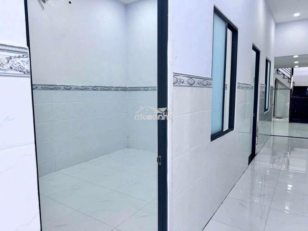 Cho thuê nhà mới tinh nhon nhắm. khu c phạm hùng.giá 11tr.  dt 4 x18 - 2
