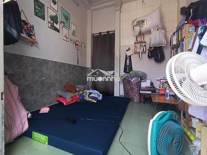 Phòng trọ ban công giờ giấc tự do trần bình trọng quận 5 2tr4/tháng