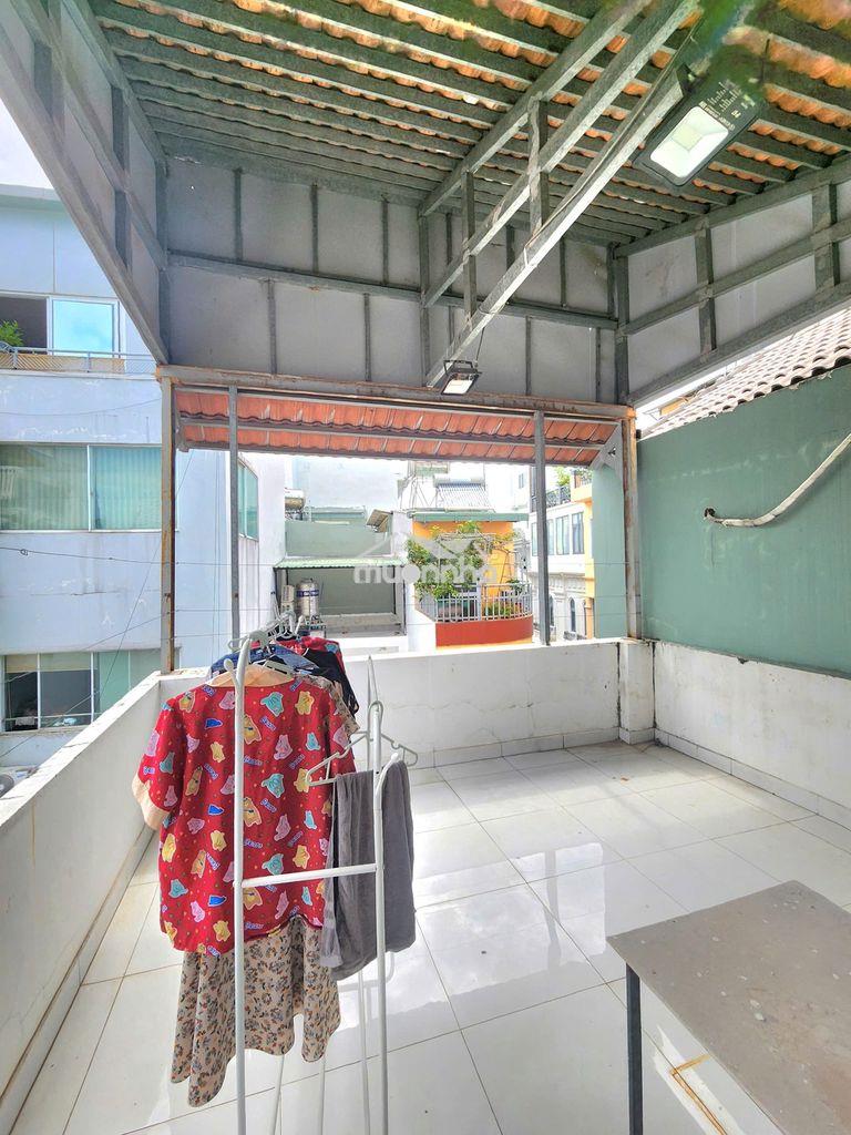 Studio ban công trung tâm q1 gần từ dũ+ thang máy + nội thất như hình - 2