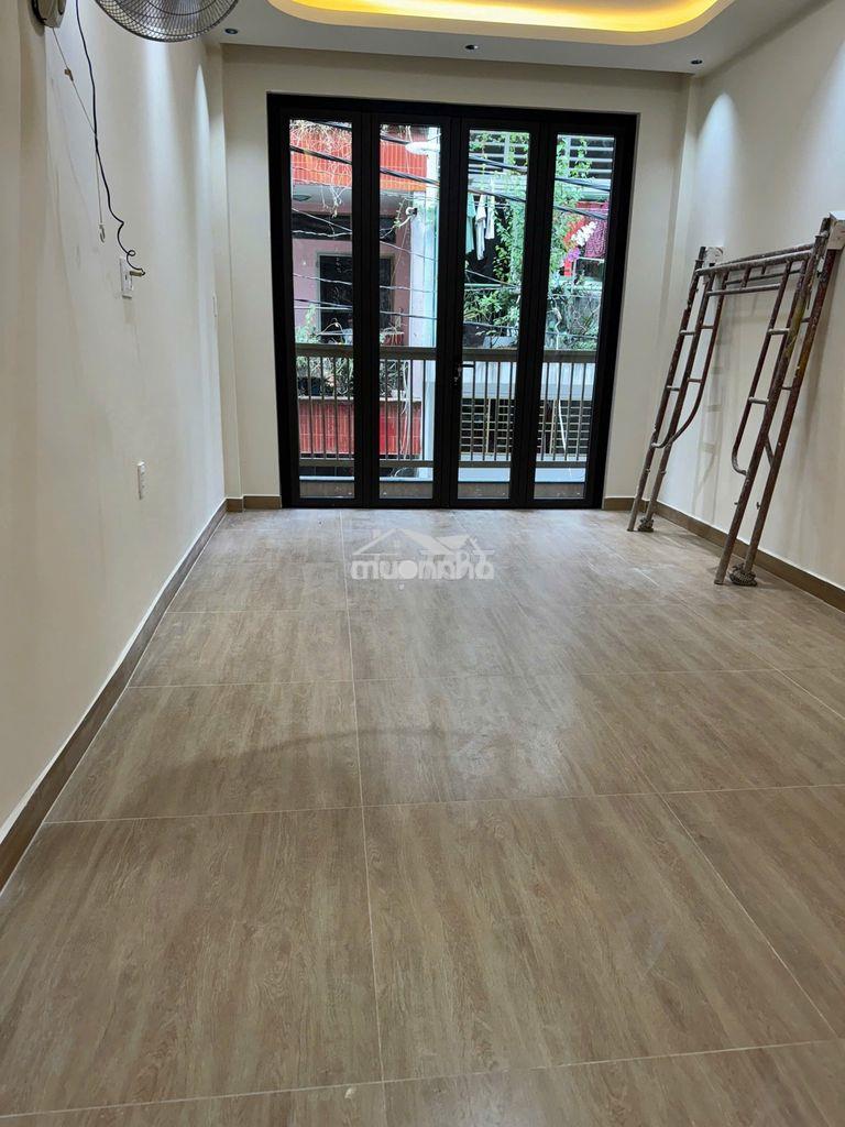 Chủ ngộp bán gấp nhà hxh sát mặt tiền quận 3 - dtcn: 32m2 - 3 tầng !  - 2