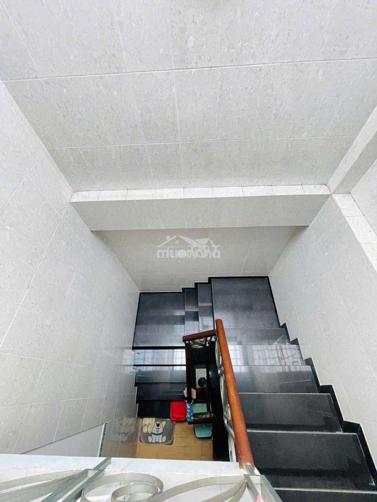 Nhà 3 tầng (b.tân) giáp tân phú - dt 68m2 - giá 4,95 tỷ  - hẻm xh 7m - 4
