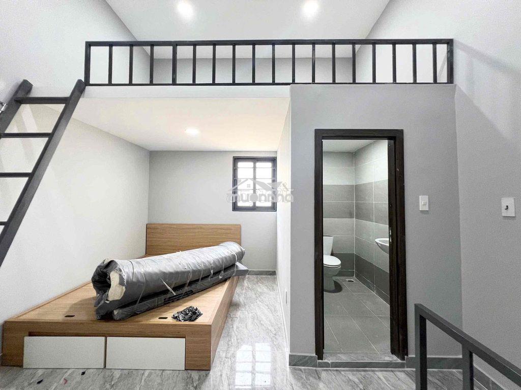 Siêu phẩm 1 trệt 1 lầu + gác lửng 2wc ngay gần hàng xanh - 2