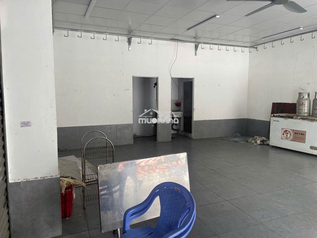 Cho thuê mặt bằng 2 mặt đường gần chợ, 7x 12m, giá 9tr/ tháng - 3
