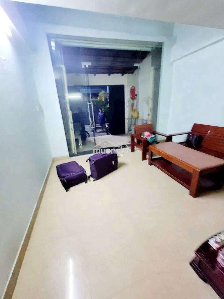 Nhà đẹp đầy đủ nội thất 3 phòng ngủ wa rẻ 