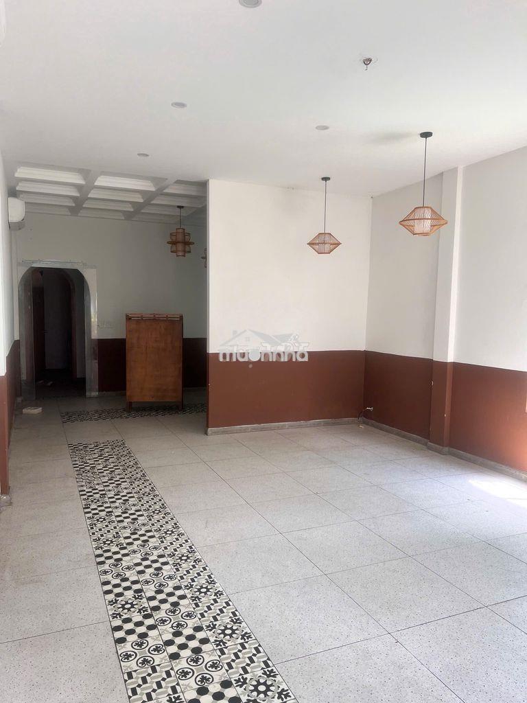 Cho thuê lầu 1 rộng rãi thoáng mát gần trung tâm