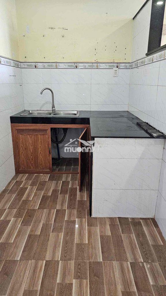🏠 Cho thuê nhà 5tr/ tháng.  dt: 4m x 10m lửng lầu 3pn 2wc.   👉 đường c - 3