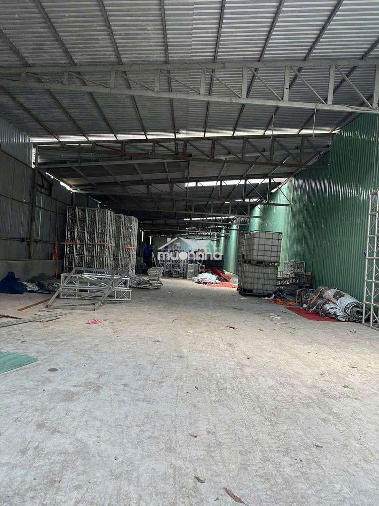 Cho thuê nhà xưởng 850m2 giá thuê 35 triệu / tháng