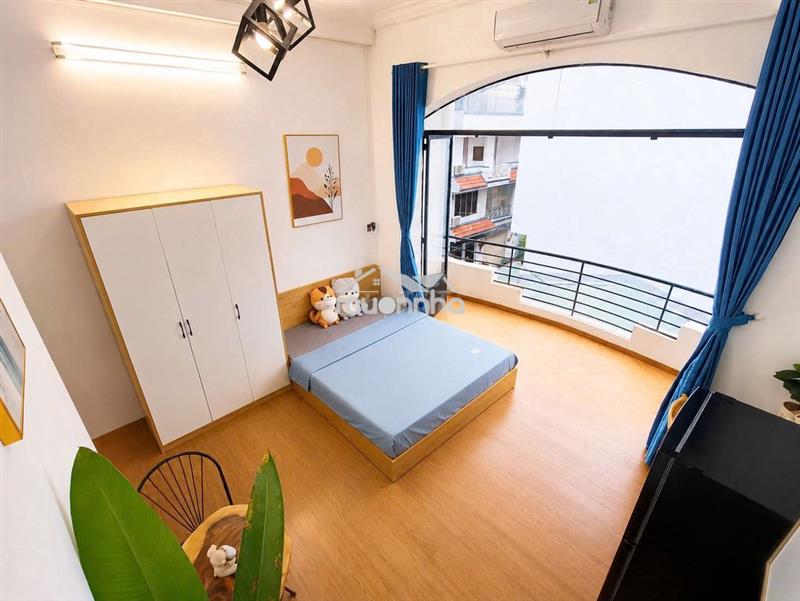 Studio mới 100% ban công rộng + sát vạn hạnh mall + máy giặt riêng