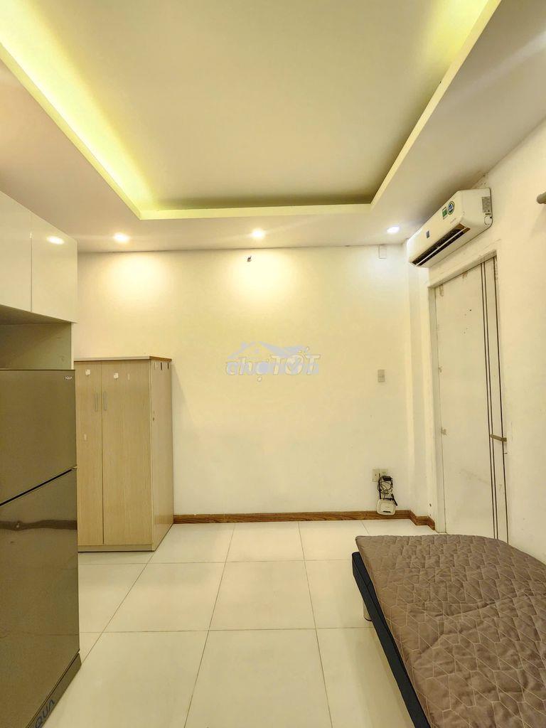 Studio ban công trung tâm q1 gần từ dũ+ thang máy + nội thất như hình - 3