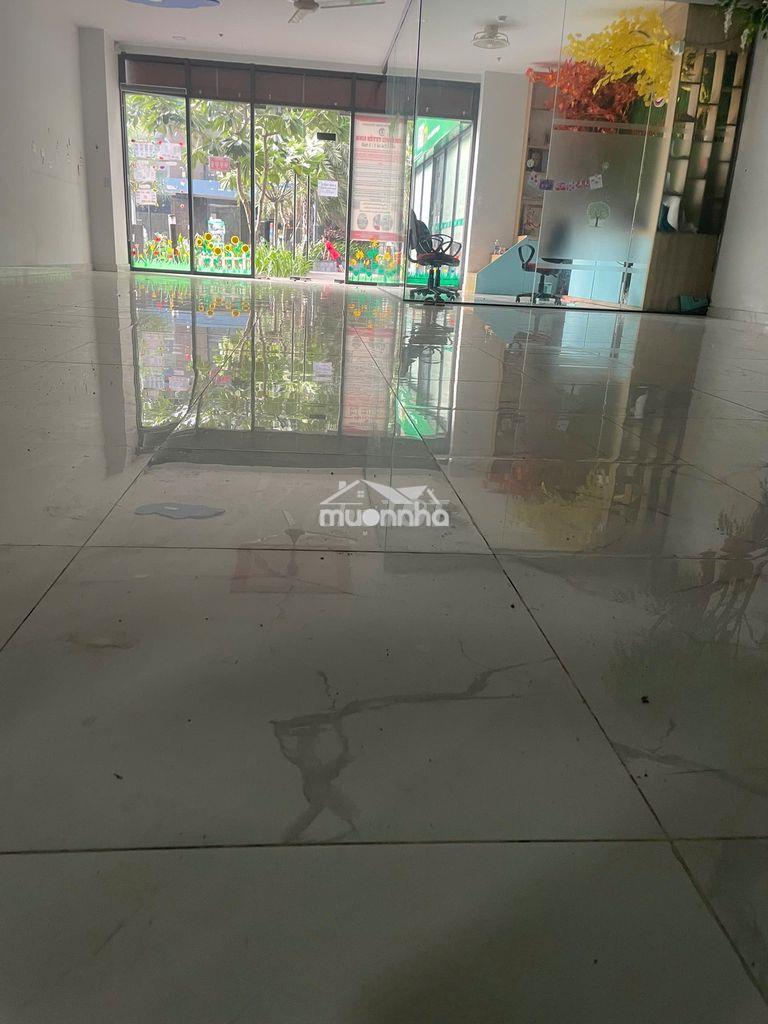 Cho thuê shophouse 98m2, giá 18tr, ngay vincomplaza - 3