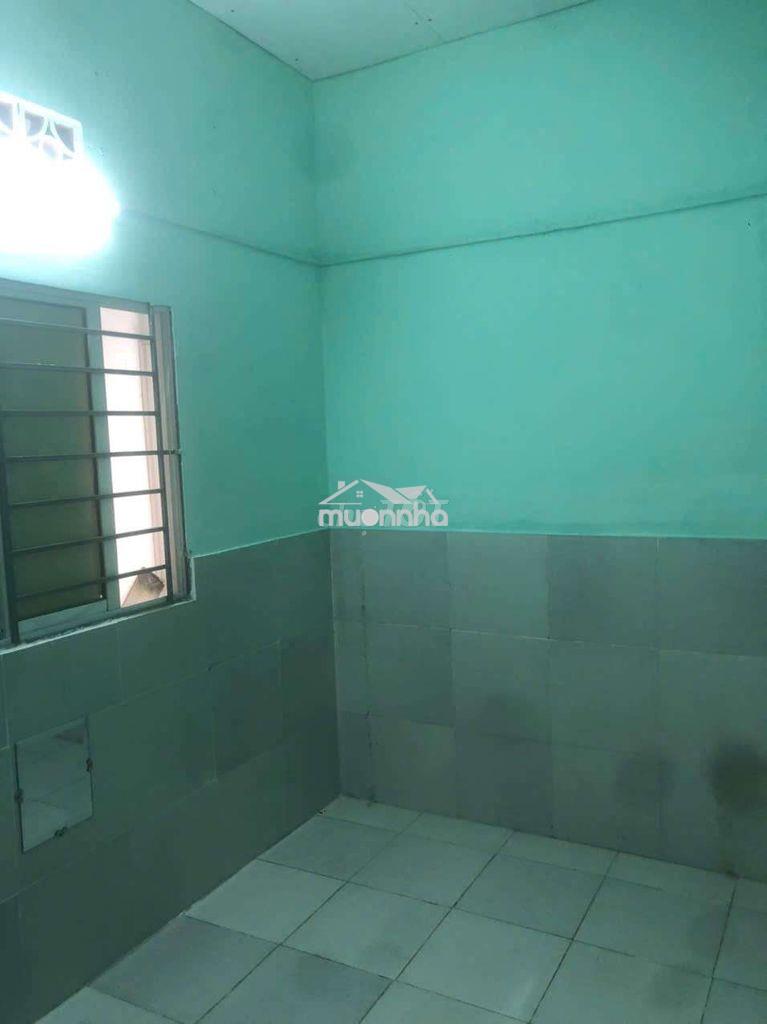 Phóng trệt ,wc trong phòng , giáp nguyên hữu cânh, gần saigon pearl  - 2