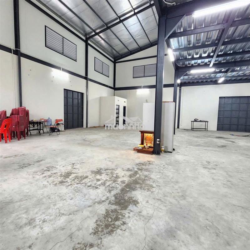 Cho thuê kho, xưởng tên lửa, 20 x 22m ( dtsd: 520m2 ), hẻm xe tải