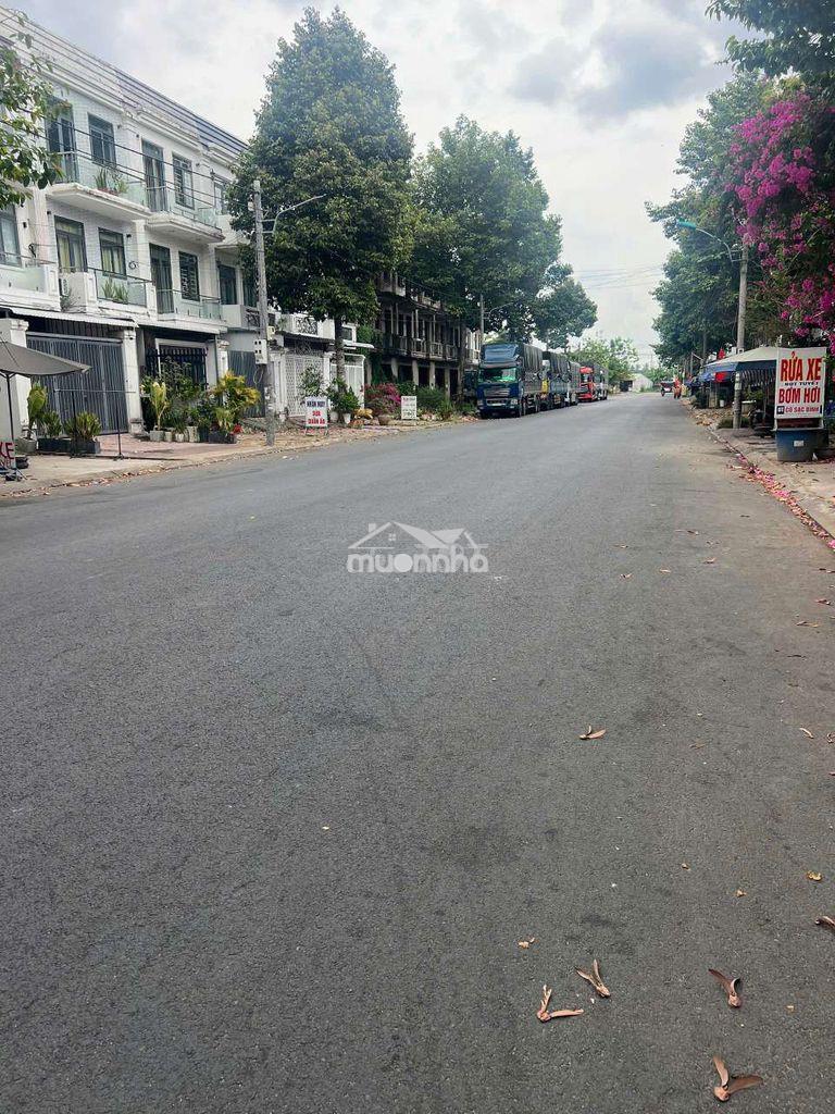 Bán đất nền 105 m², đường trục chính kcn, cặp hẻm kỹ thuật 2m - 2