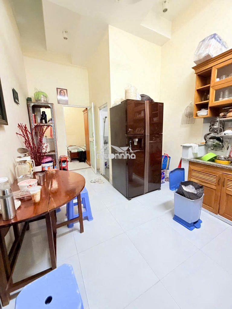 Hẻm 3.5m sát mt cmt8 q3. (3.4m x 16m). 5 tầng (6pn, 6wc) giá 8.9 tỷ tl - 3
