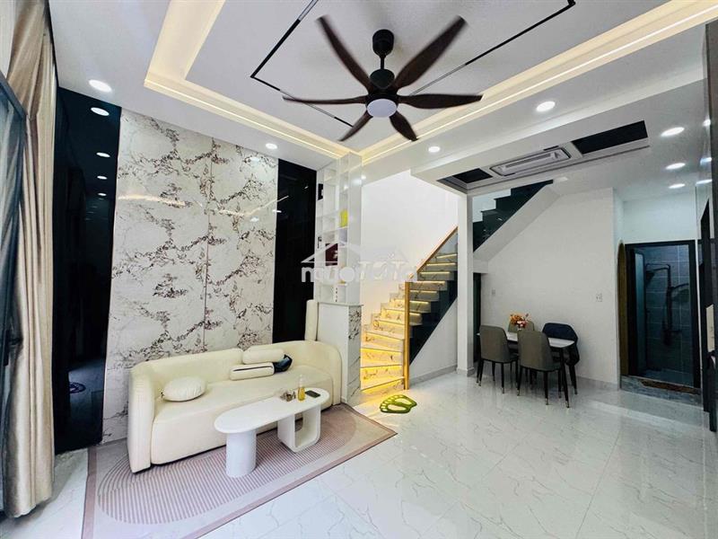 Giá thuê : 13tr/1 tháng ( thương lượng ) cho thuê nhà đường phạm văn c
