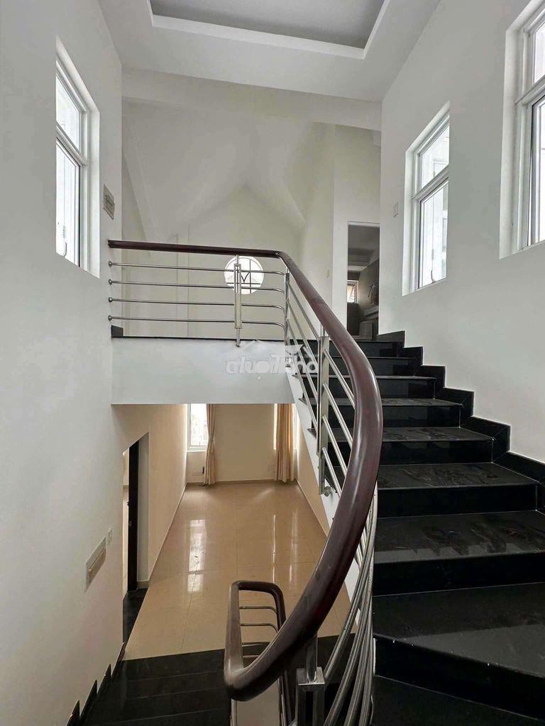 Cho thuê biệt thự hoàng gia - 4