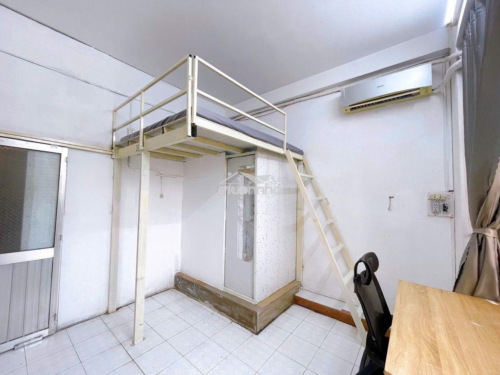 Phòng 4tr có ban công mới như hình tại bùi đình túy ở ngay gác rộng - 3
