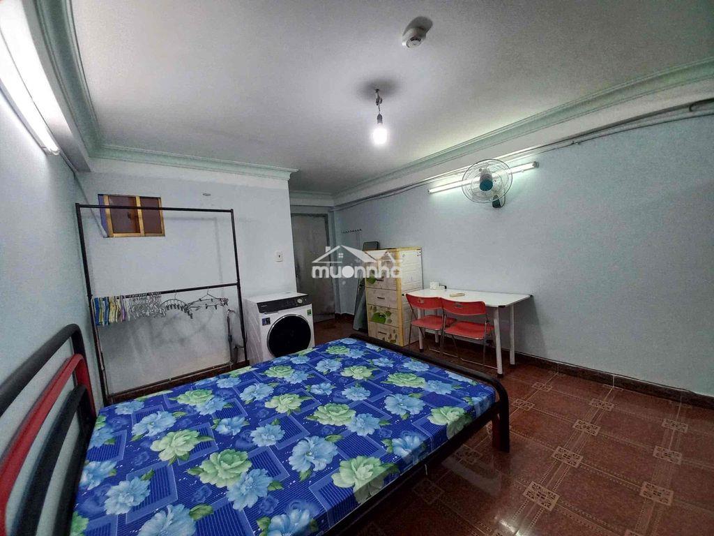 Phòng 20m2 ... đầy đủ nội thất , đường lê văn sỹ q.3 - 4