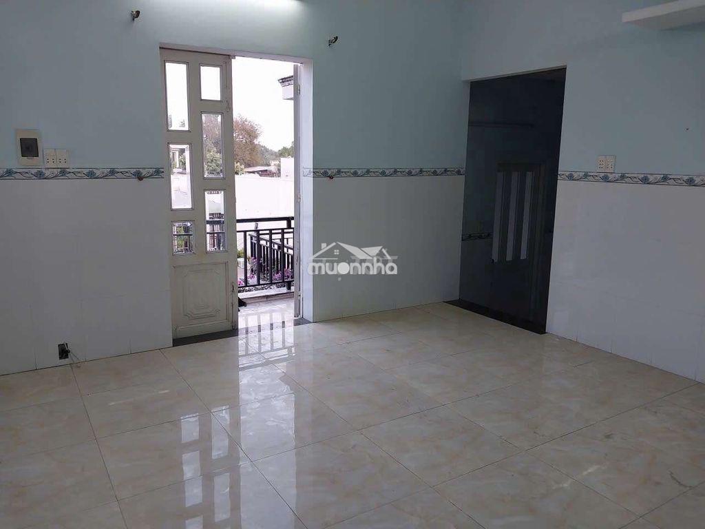Nhà phù hợp văn phòng hoặc nhóm công nhân thi công d.a long hưng - 2