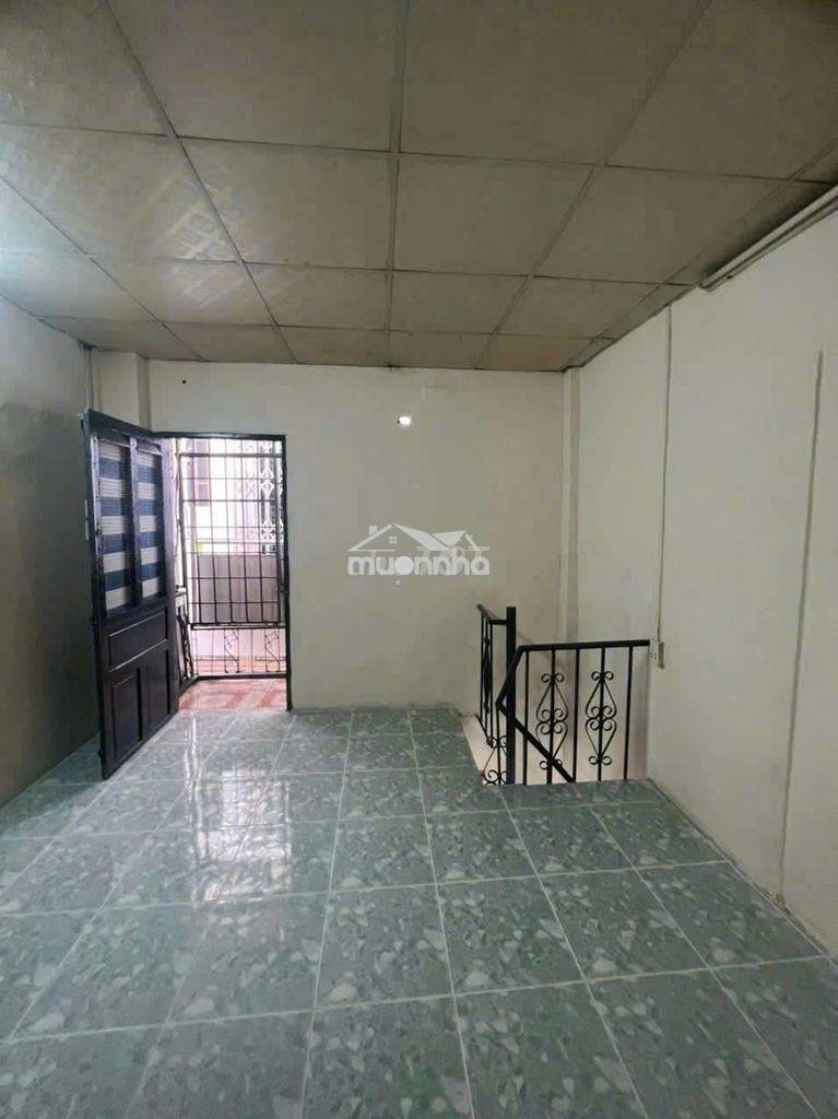 Cho thuê nhà đường hưng phú p9.q8 dt.4m×5m } 1 lầu 1 phòng 1 toilet. - 3