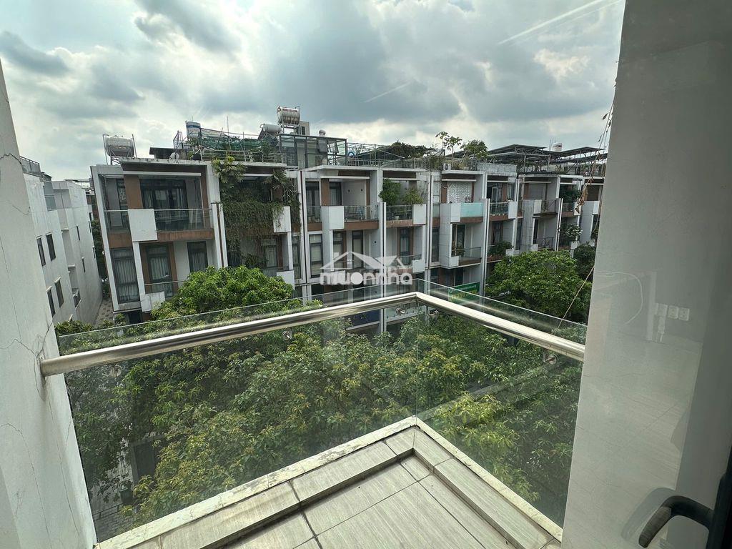 Cho thuê văn phòng kdt vạn phúc city 8.5tr full nội thất như hình - 4