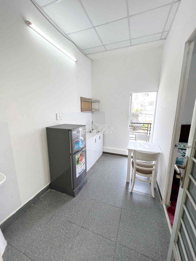 1pn 30m2 tách bếp + ban công thoáng