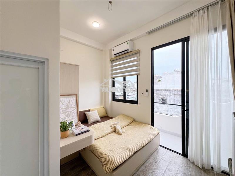 Bóc tem căn hộ ban công mới 100% xinh thoáng gần công viên đầm sen
