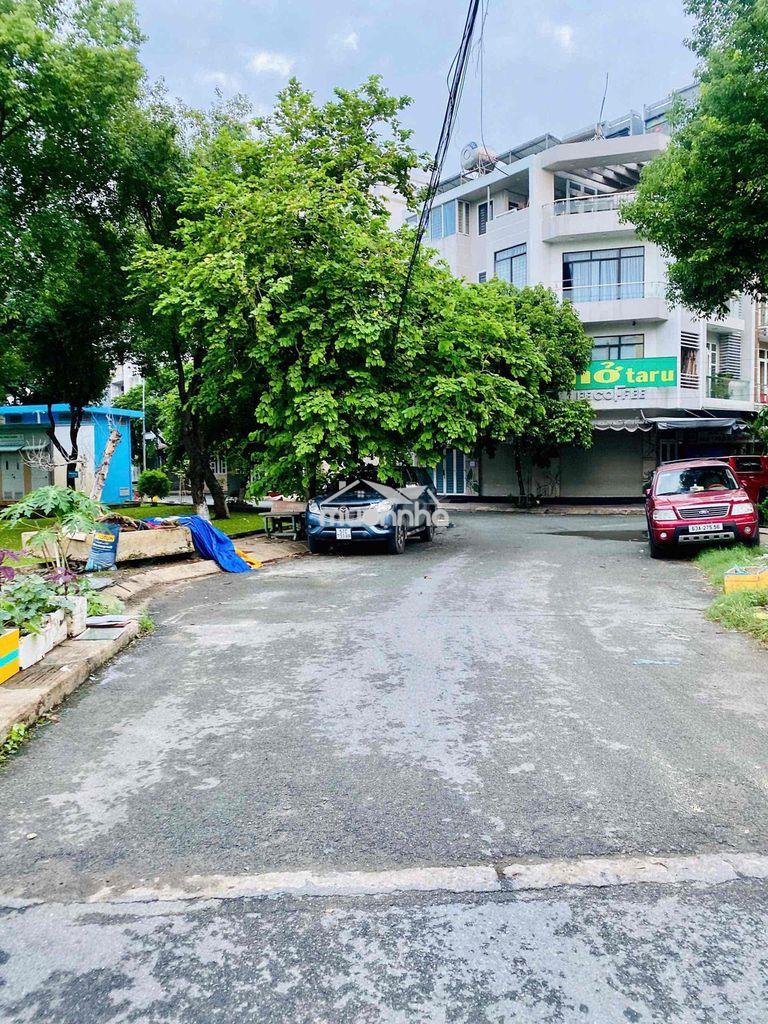 Nhà 4x18m hẻm xe tải