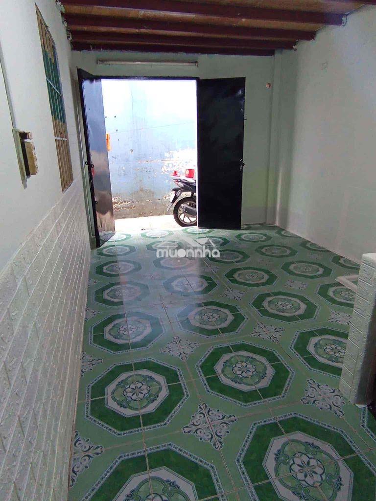 Cho thuê nhà trọ trệt + gác suốt gần nhà thi đấu đa năng q7