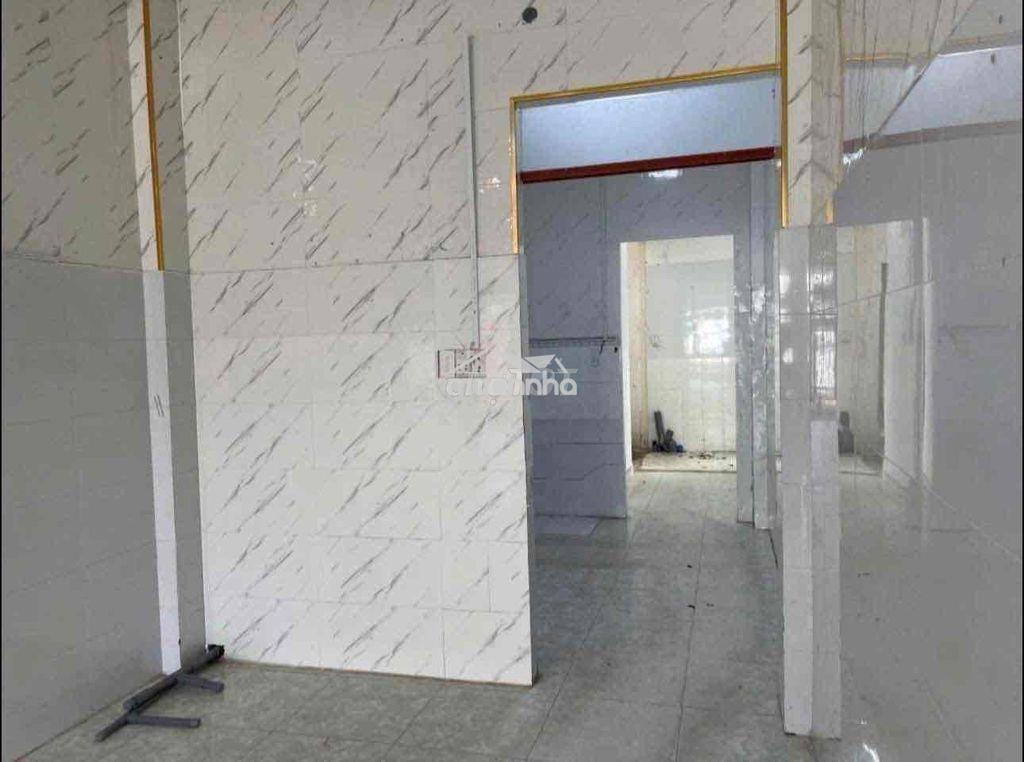 Nhà mặt tiền phạm văn đồng, chỉ 2 tỷ 950 triệu, đang cho thuê tháng 6t - 3