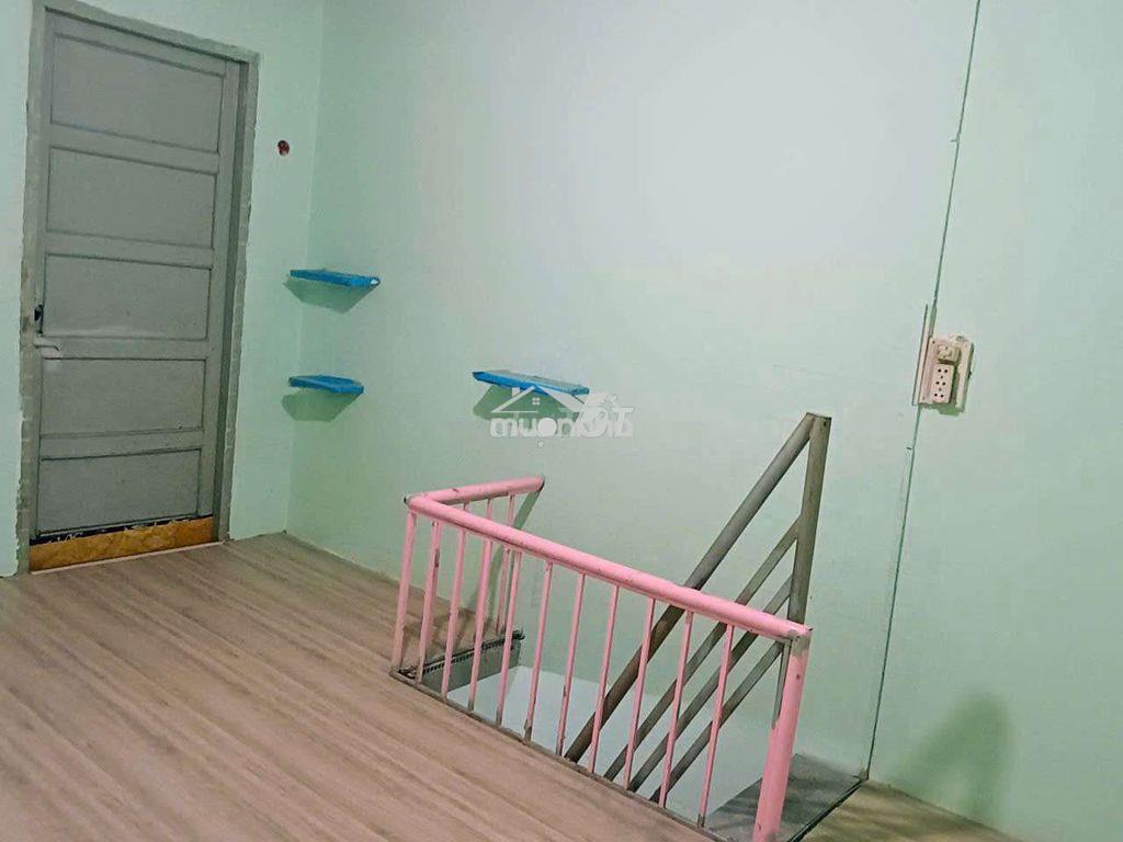 Cho thuê nhà riêng phan văn trị p10 gv. trệt, gác . 3 x4 - 2