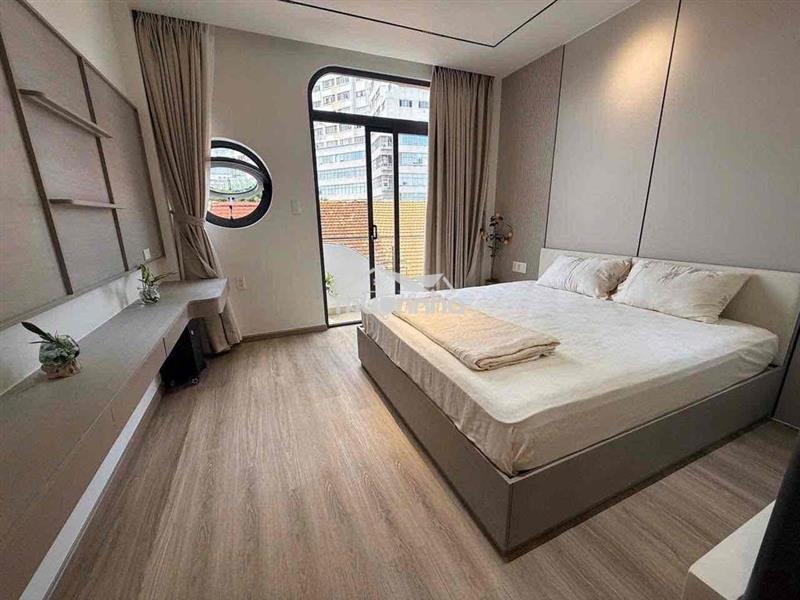 Căn hộ 1 phòng ngủ bancol mới keng quận 4